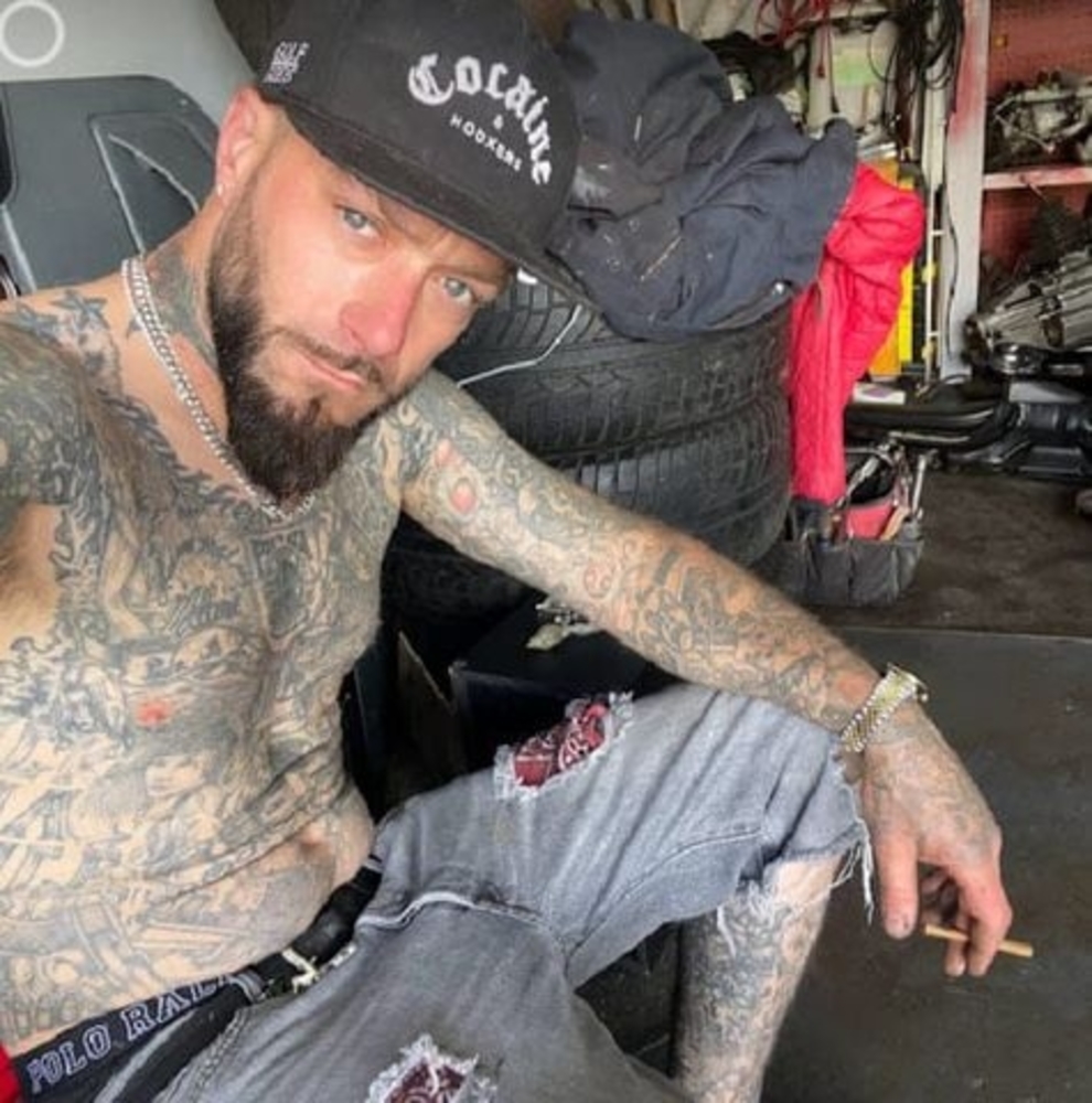 Meet your Posher, Cee